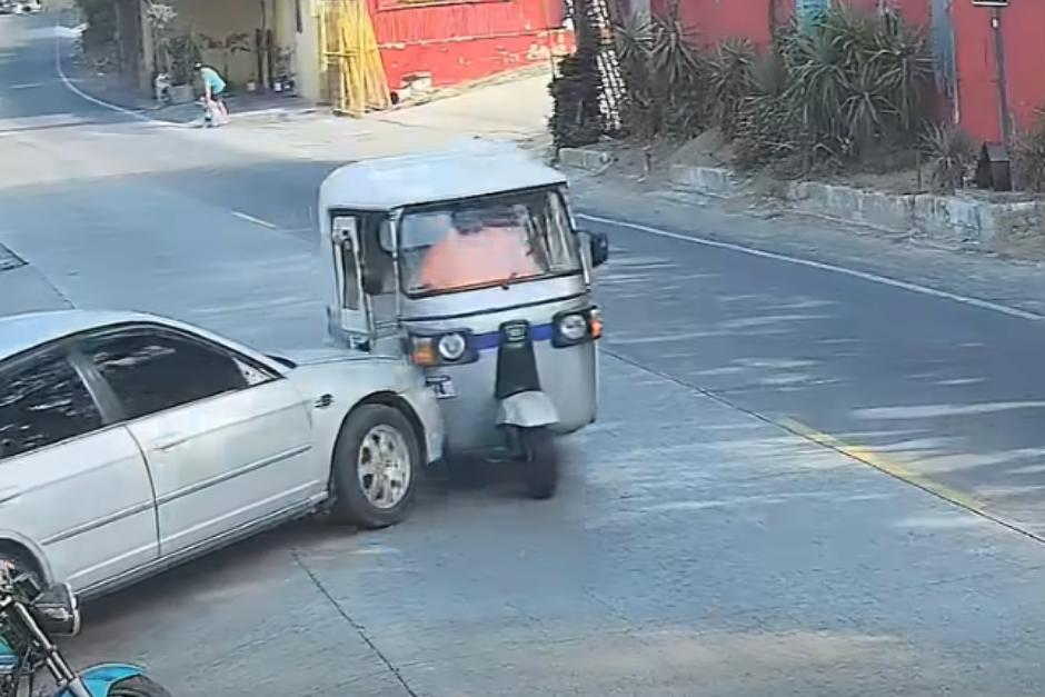 Varios accidentes de tr&aacute;nsito en Jocotenango fueron captados por medio de c&aacute;maras municipales.&nbsp;(Foto: Captura de video)