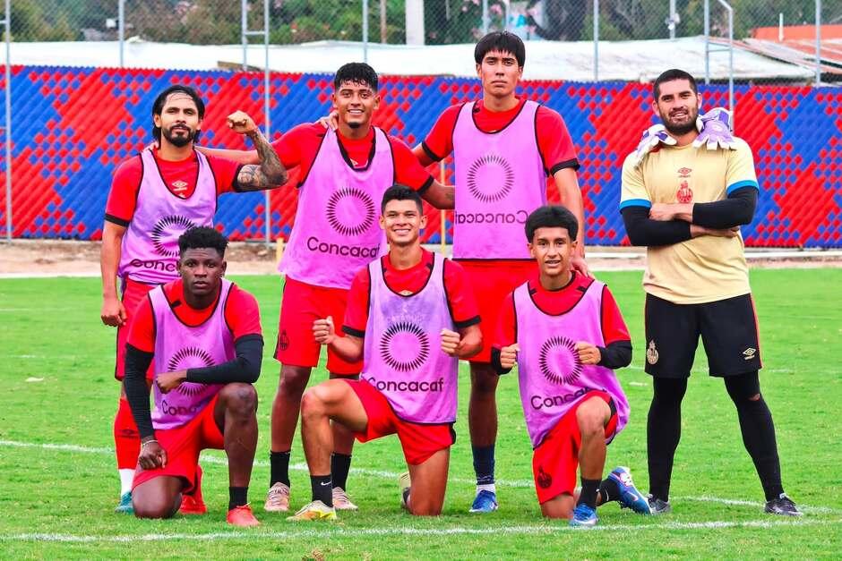 El conjunto edil contin&uacute;a prepar&aacute;ndose para el partido del jueves que se jugar&aacute; en El Tr&eacute;bol. (Foto: Municipal)
