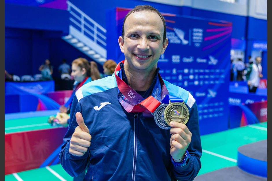 Kevin Cord&oacute;n gan&oacute; el oro y demostr&oacute; que sigue siendo un referente del b&aacute;dminton a nivel mundial. (Foto: COG)