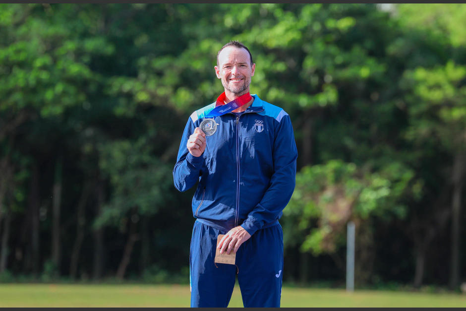 Jean Pierre Brol gan&oacute; la medalla de plata en la prueba de foso individual de tiro con armas de caza en los Juegos Centroamericanos y del Caribe Santo Domingo 2026. (Foto: COG)