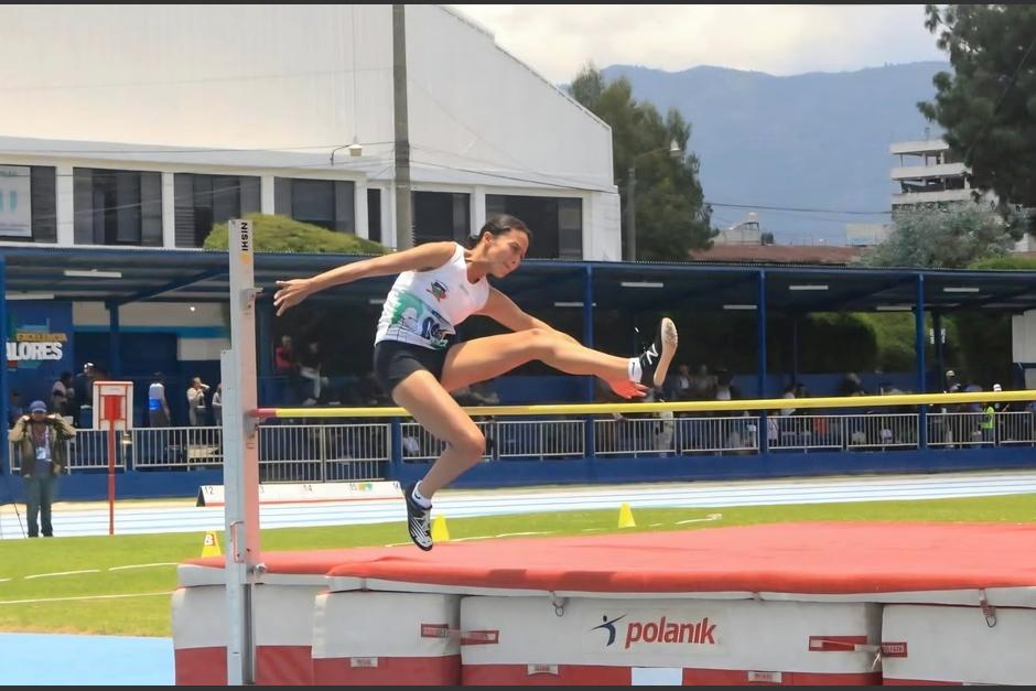 Blanca Higueros ha sobresalido en pruebas de heptatl&oacute;n y salto de longitud. (Foto: Redes Sociales)