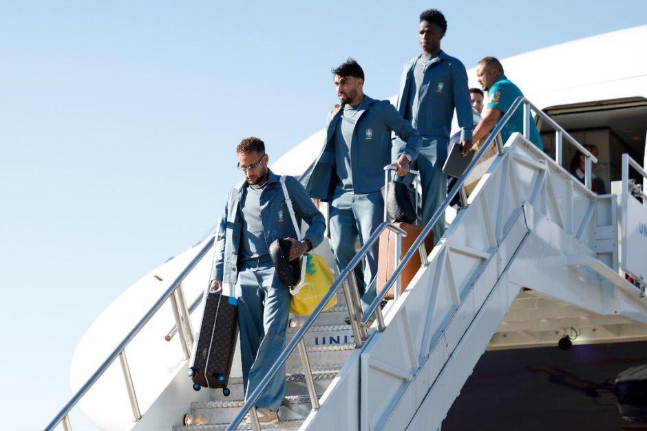 Liderados por Neymar, Brasil aterriza en la ciudad de New Jersey