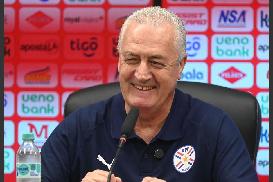 La Asociaci&oacute;n Paraguaya de F&uacute;tbol (APF) ya inici&oacute; charlas formales con Alfaro para extender su contrato hasta el Mundial 2030.
