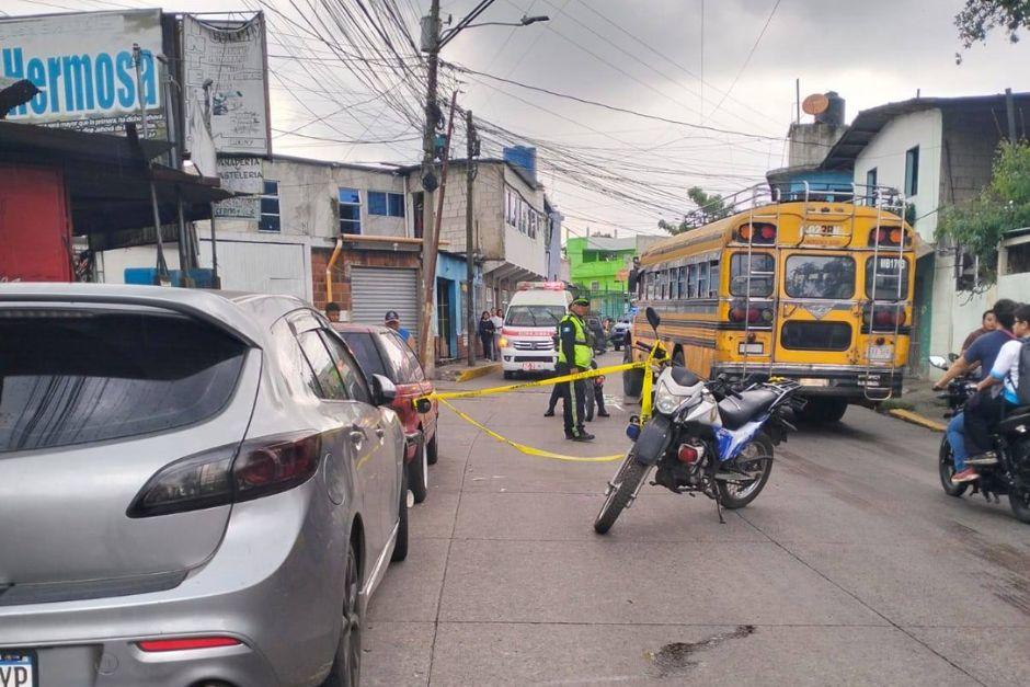 Vecinos del sector fueron alarmados tras escuchar varios disparos. (Foto: Bomberos Municipales de Chinautla)