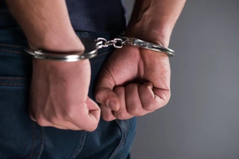 El hombre fue trasladado a torre de tribunales tras atacar a su padrastro. (Foto ilustrativa: Shutterstock)