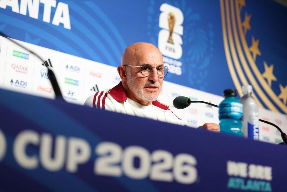 Los dirigidos por De la Fuente completaron&nbsp;755 pases durante su debut ante Cabo Verde, aunque no les sirvi&oacute; de nada. (Foto: AFP)&nbsp;