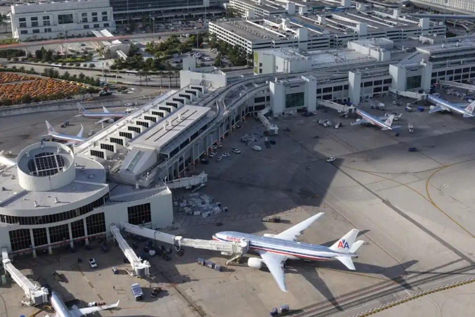 El Aeropuerto Internacional de Miami habl&oacute; de actividad inusual en el espacio a&eacute;reo y tom&oacute; medidas. (Foto: Aeropuerto Internacional Miami)