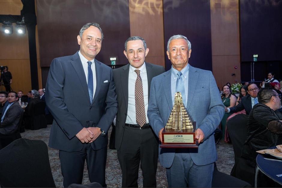 Por tercer a&ntilde;o consecutivo, Banrural recibe Galard&oacute;n de Oro FHA
