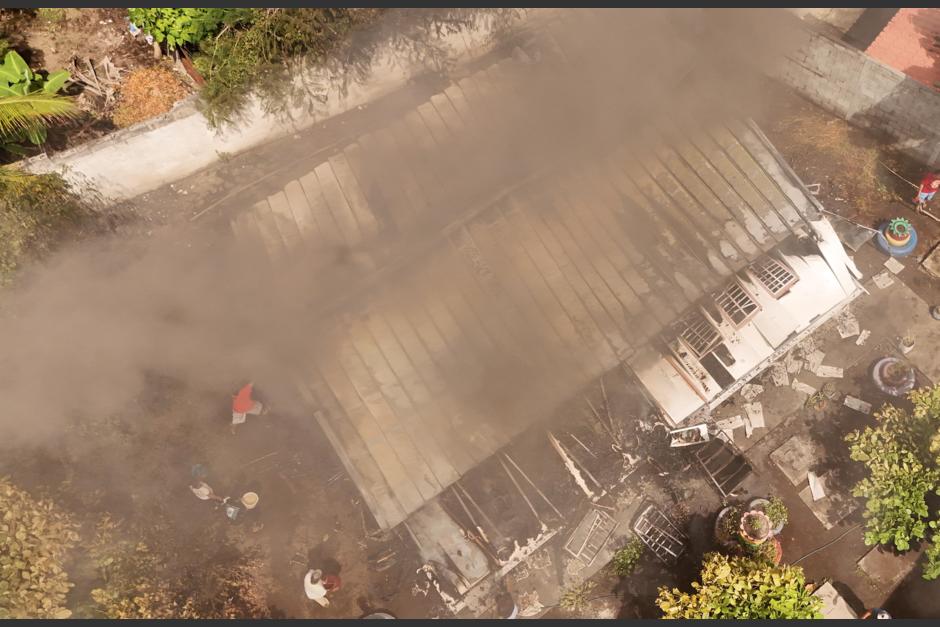 La estructura se consumi&oacute; en segundos debido a que era de tipo PVC. (Foto: Romario Aguilar/colaborador)
