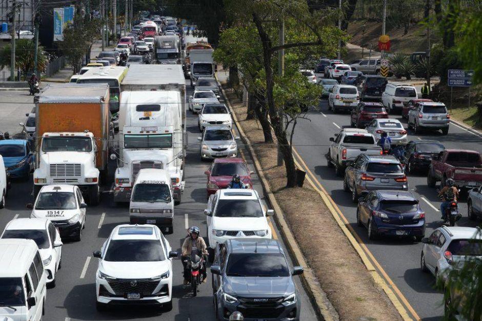 Seg&uacute;n las autoridades de tr&aacute;nsito, se espera afluencia vehicular en diferentes &aacute;reas de la Ciudad de Guatemala a partir de la tarde de este viernes 26 de junio. (Foto ilustrativa: Wilder L&oacute;pez / Soy502)