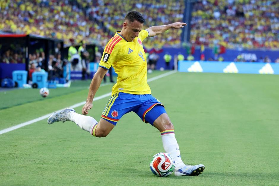 Santiago Arias fue el jugador que m&aacute;s centros gener&oacute; en el empate 0-0 entre Colombia y Portugal, con 6. (Foto: AFP)