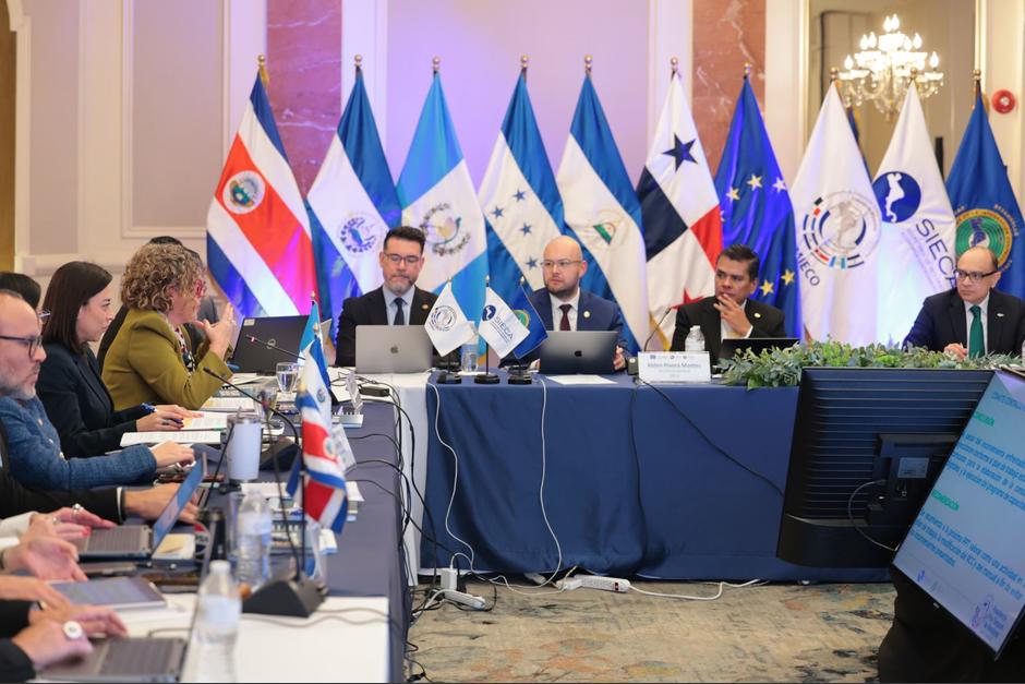 La reuni&oacute;n del COMIECO permiti&oacute; evaluar avances en la uni&oacute;n aduanera, la modernizaci&oacute;n de los procesos de comercio exterior y la transformaci&oacute;n digital para fortalecer la competitividad de Centroam&eacute;rica. (Foto: Mineco / Soy502)