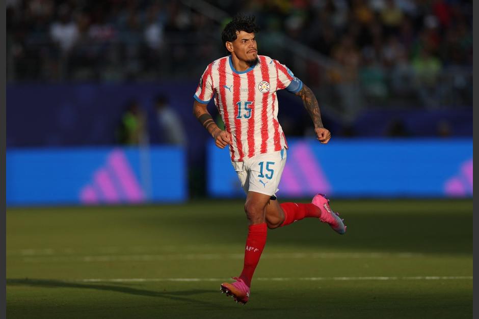 Gustavo G&oacute;mez sum&oacute; 72 pases, con una precisi&oacute;n del 92 %, durante la primera fase del Mundial 2026. (Foto: AFP)&nbsp;