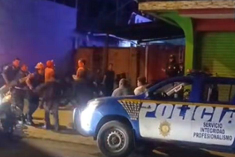 El hecho dej&oacute; a un hombre fallecido dentro del lugar. (Foto: captura de video)
