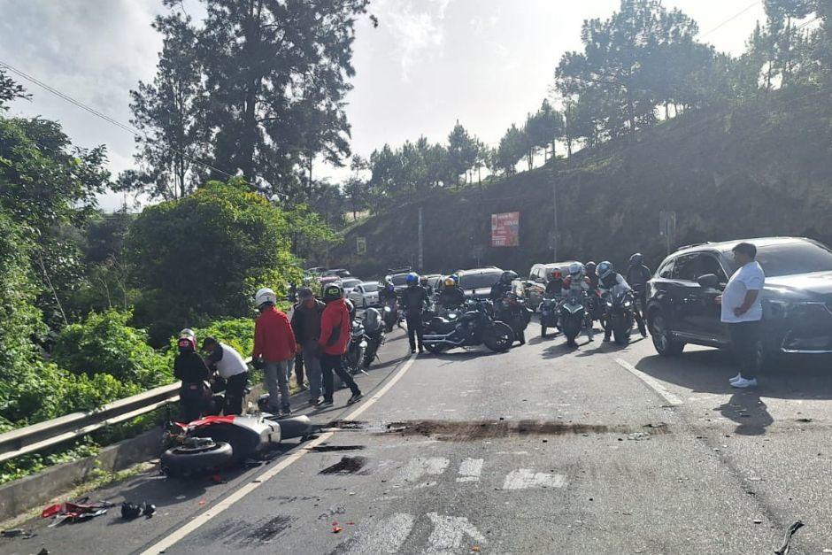 Los conductores derraparon sobre la ruta, resultando lesionados por el impacto.&nbsp;(Foto: Bomberos Voluntarios)