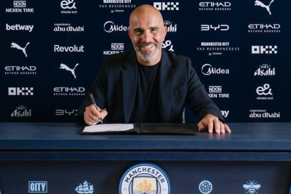 El entrenador italiano firm&oacute; su contrato para las pr&oacute;ximas tres temporadas. (Foto: M. City)