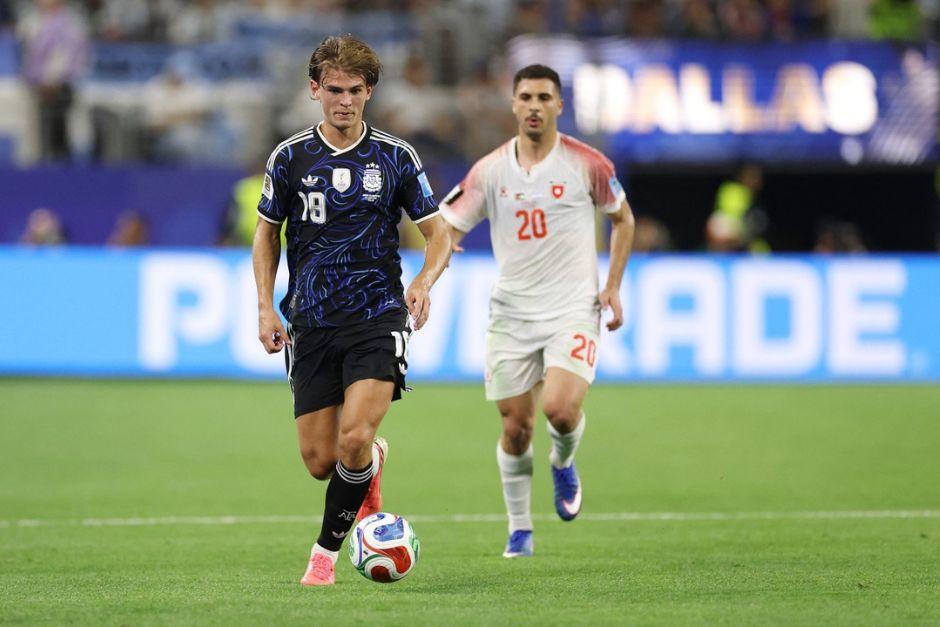 Nico Paz (19) ya sum&oacute; sus primero minutos en el Mundial 2026 con Argentina. (Foto: AFP)