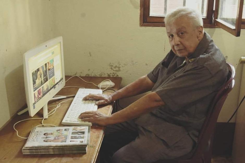Edgar Gir&oacute;n: Un referente del periodismo y la educaci&oacute;n en la costa.&nbsp;&nbsp;(Foto: Cortes&iacute;a/Noticiero Flores Costa Cuca)