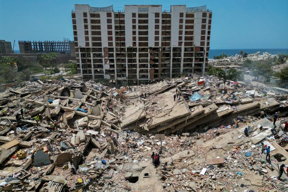 Los devastadores terremotos en Venezuela provocaron que varios edificios se derrumbaran. (Foto: AFP)