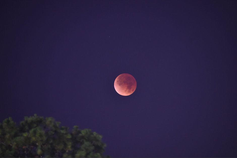 Este fen&oacute;meno fue perceptible desde nuestro pa&iacute;s. (Foto: Fredy Hern&aacute;ndez/Soy502)