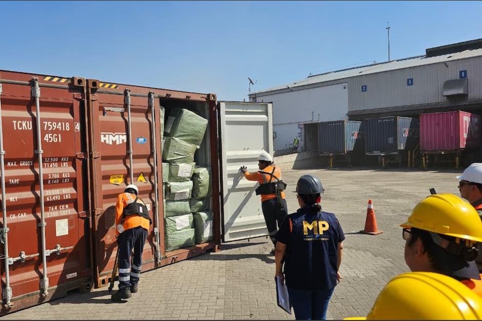 Presuntos productos falsificados son incautados en el Puerto San Jos&eacute;. (Foto: Ministerio P&uacute;blico)