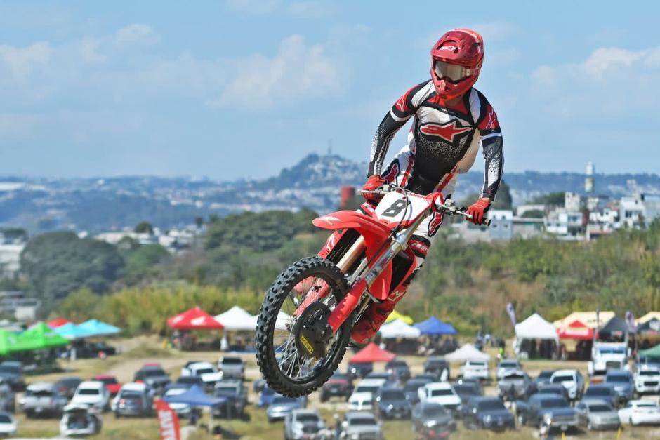 El corredor, Jos&eacute; Mazariegos, inici&oacute; con el pie derecho la temporada 2026, ya que conquist&oacute; la victoria en MX1 A y MX2 A.&nbsp;(Foto: PSLMX)