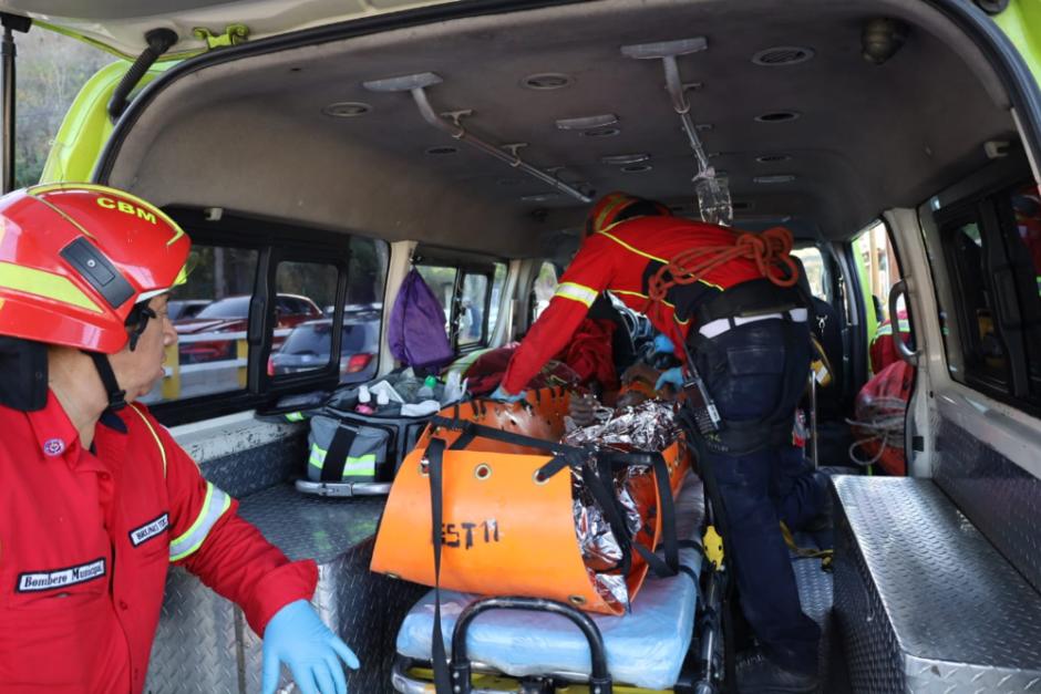 Los socorristas&nbsp;lo trasladaron al hospital San Juan de Dios. (Foto: Jose Santizo/CMB)