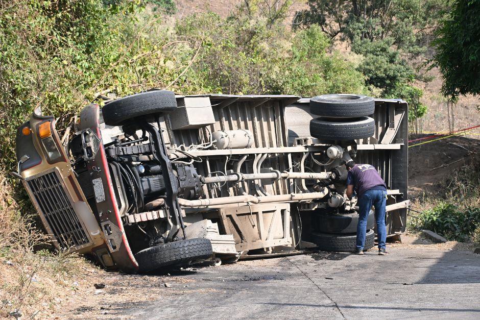 M&aacute;s de 50 personas resultaron heridas y un menor falleci&oacute; en el lugar del accidente. (Foto:&nbsp;Jos&eacute; Luis Pos/Colaborador)