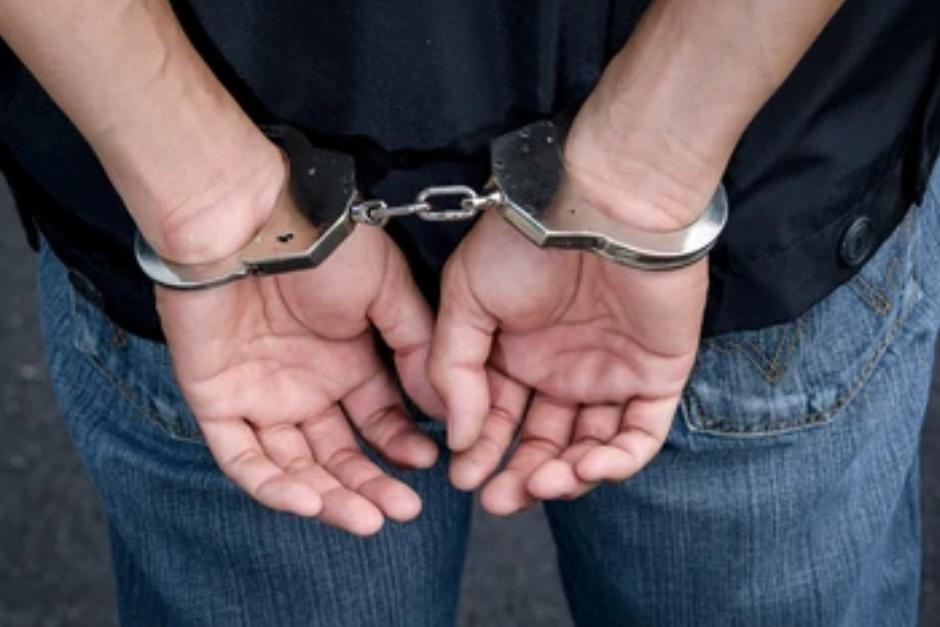 Las autoridades lo arrestaron al localizar la droga que transportaba. (Foto iustrativa: Shutterstock)