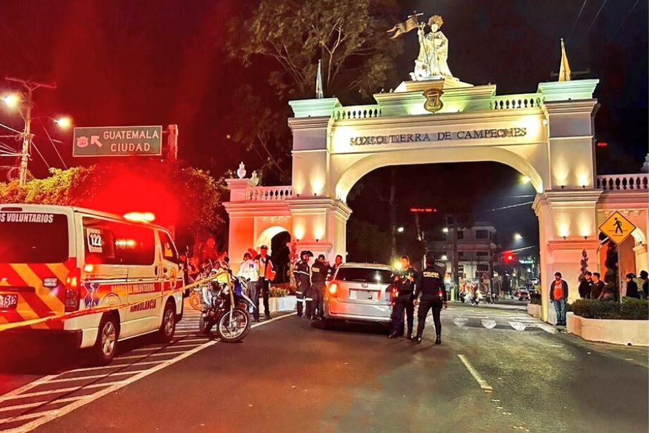El hecho armado se perpetr&oacute; bajo el arco que se encuentra en el ingreso de la zona 1 de Mixco. (Foto: Redes sociales)
