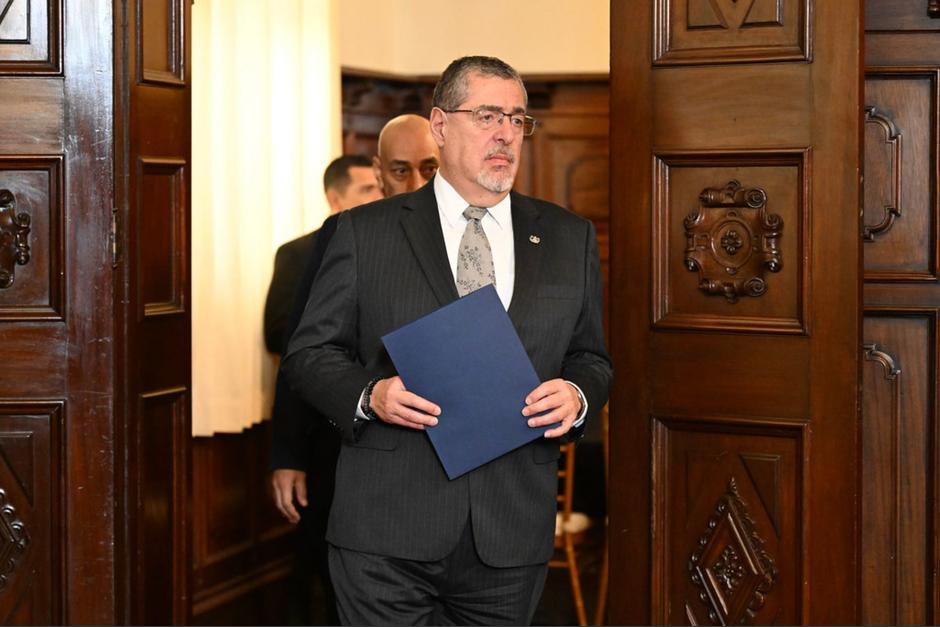 El mandatario se pronunci&oacute; por la designaci&oacute;n de magistrados constitucionales que llev&oacute; a cabo el Congreso de la Rep&uacute;blica. (Foto: SCSP / Soy502)