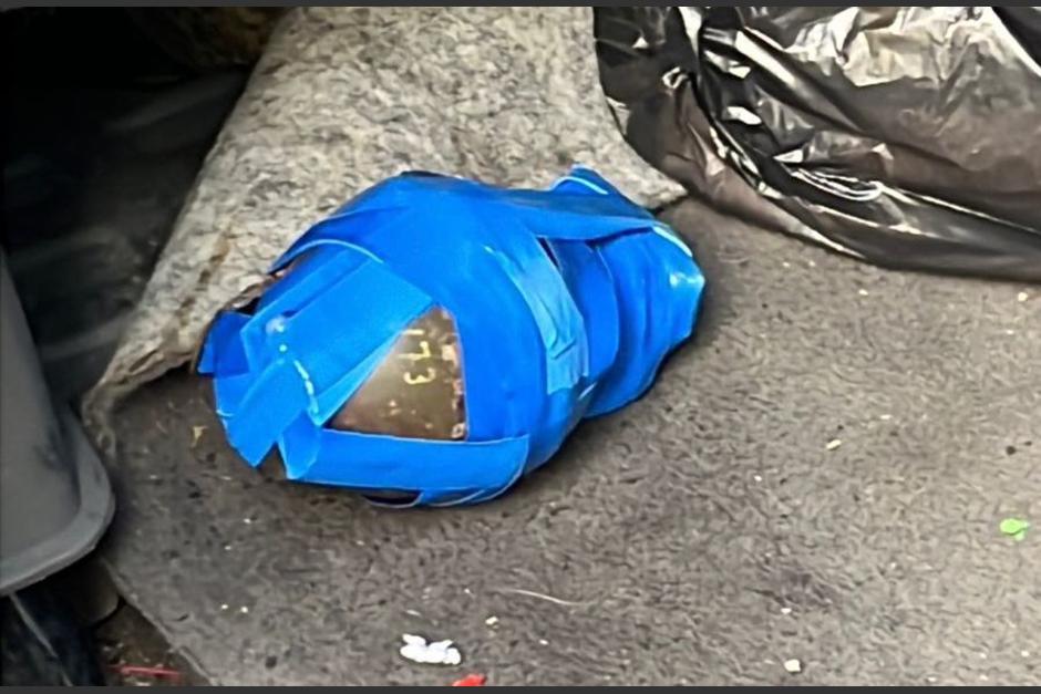 En la inspecci&oacute;n del autom&oacute;vil, los agentes localizaron una granada en su interior.&nbsp;(Foto: PNC)