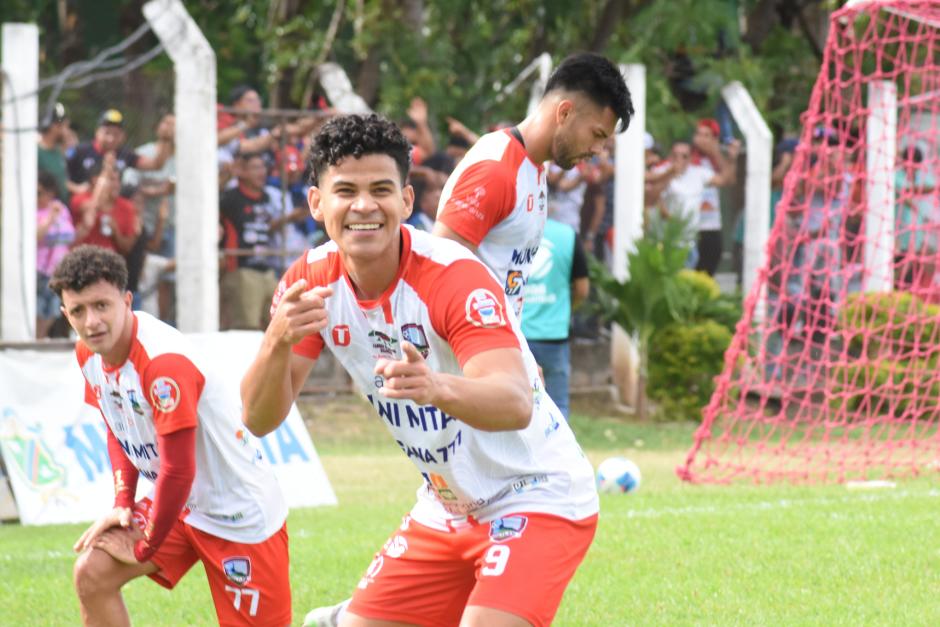 El colombiano Sebasti&aacute;n Col&oacute;n abri&oacute; el marcador. (Foto: Wilder L&oacute;pez / Nuestro Diario)