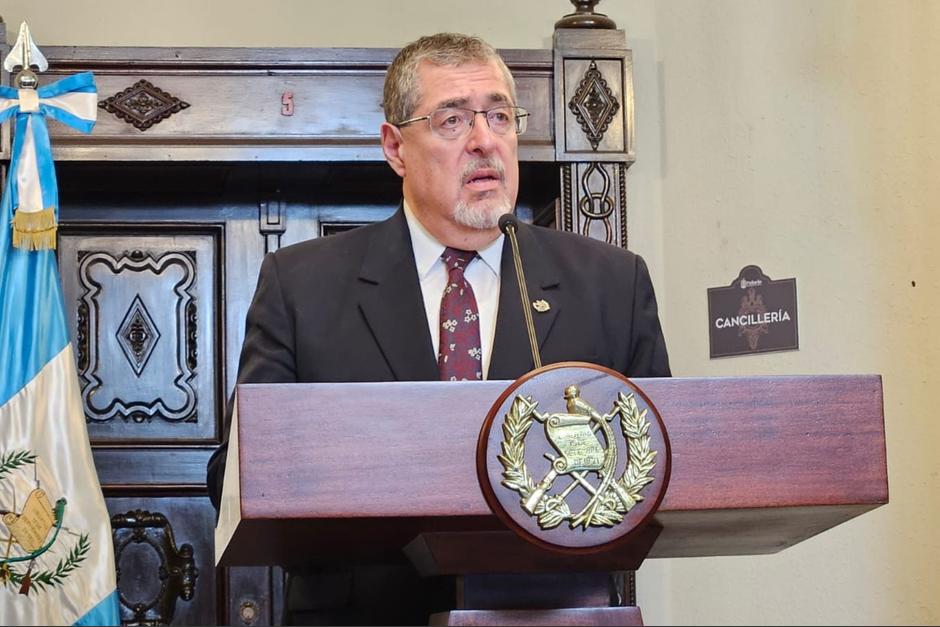 El presidente Bernardo Ar&eacute;valo se&ntilde;al&oacute; que no ha solicito el retiro del pa&iacute;s del diplom&aacute;tico. (Foto: Estuardo Paredes / Soy502)