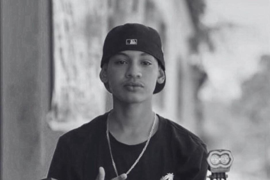 El adolescente fue atacado en plena luz del d&iacute;a este martes. (Foto: Redes sociales)