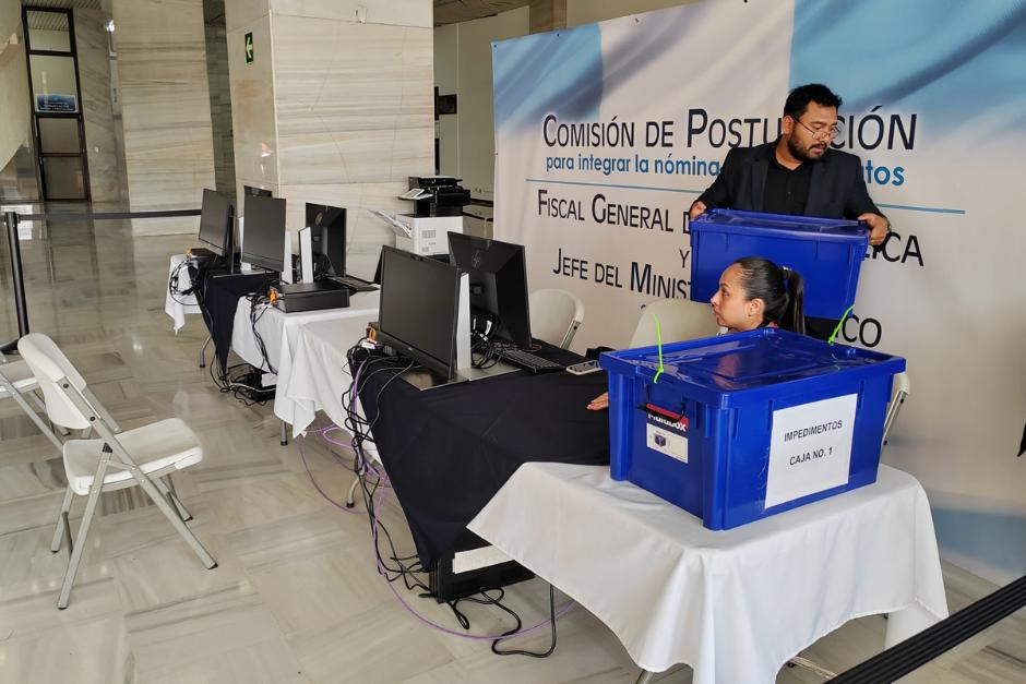 En su primer d&iacute;a, la Comisi&oacute;n de Postulaci&oacute;n para Fiscal General recibi&oacute; cuatro se&ntilde;alamientos contra dos aspirantes. (Foto: Guatemala Visible/Soy502)