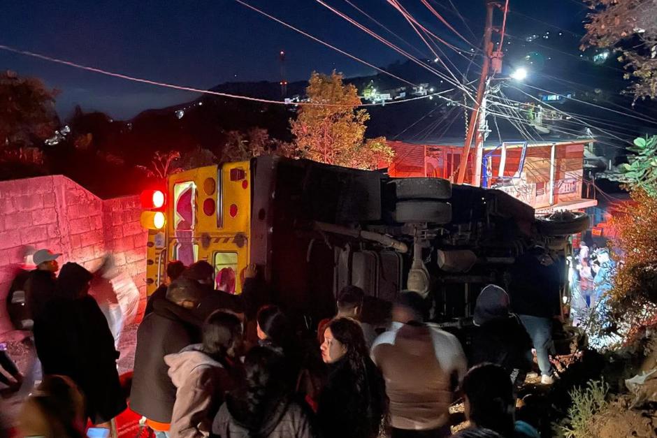 El accidente sucedi&oacute; en las primeras horas de este mi&eacute;rcoles. (Foto: Redes Sociales)