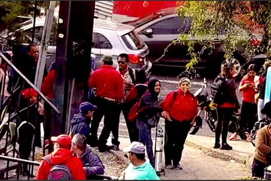 Un grupo ya est&aacute; concentrado en el Perif&eacute;rico. (Foto: Am&iacute;lcar Montejo)