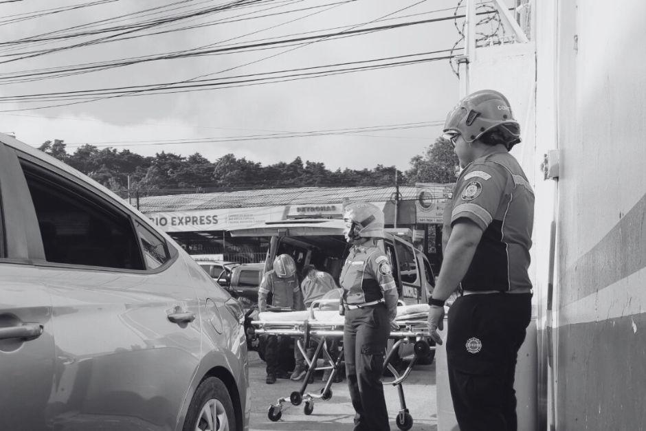 Se espera que las autoridades determinen las causas de la muerte. (Foto: Bomberos Municipales)