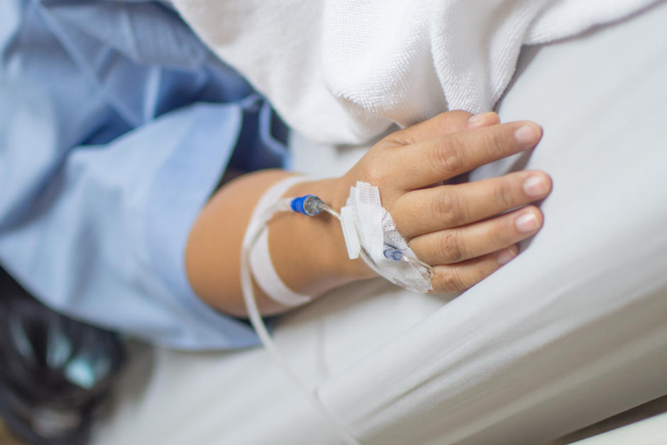 La v&iacute;ctima se encontraba en un convite cuando result&oacute; herida. (Foto: Shutterstock)