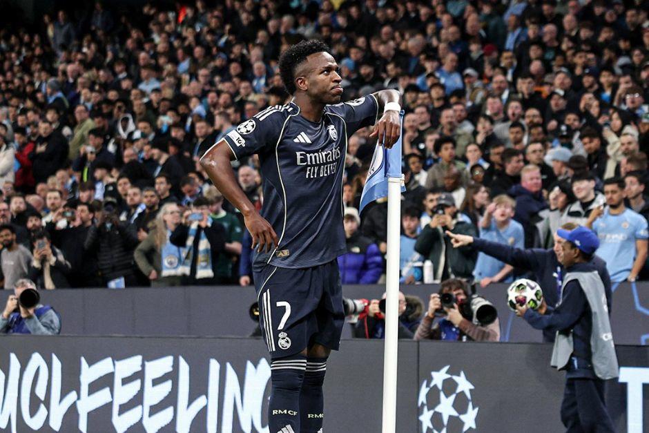 El astro brasile&ntilde;o encar&oacute; a la afici&oacute;n del City tras anotar el gol para los merengues por la v&iacute;a del penal. (Foto: UEFA)