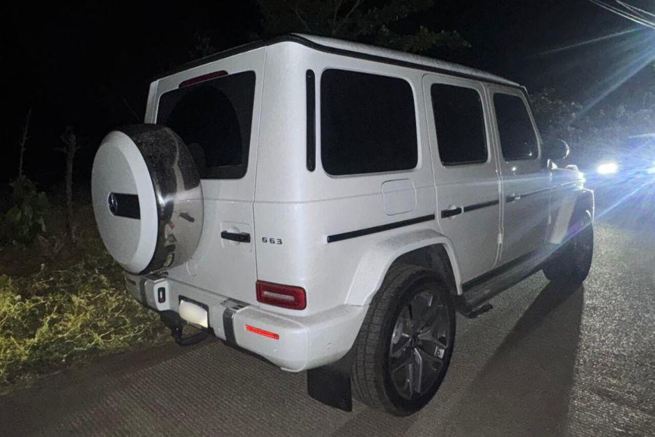 Tres veh&iacute;culos fueron recuperados durante un operativo policial. (Foto: PNC)