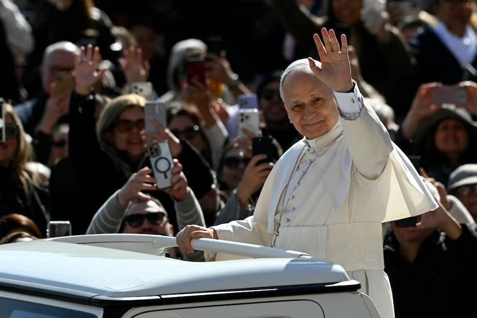El papa Francisco hab&iacute;a abierto la v&iacute;a discretamente a la posibilidad de recibir la comuni&oacute;n para los cat&oacute;licos divorciados que se vuelven a casar por el civil.&nbsp;(Foto: AFP)