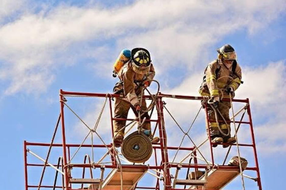 Participa en el Fire Fest Callenge Guatemala y compite con los bomberos. (Foto: Mar&iacute;a Jos&eacute; Villatoro)