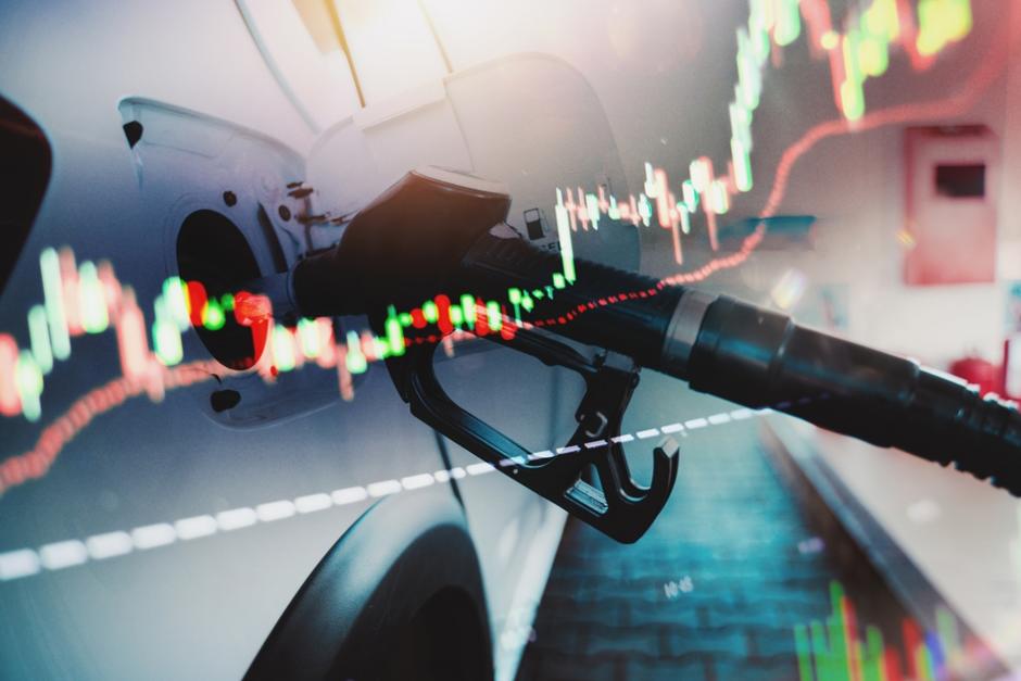 El Ministerio de Energ&iacute;a y Minas analiza una propuesta del Congreso que plantea crear un fondo millonario para estabilizar los precios de los combustibles en Guatemala. (Foto ilustrativa: Shutterstock)