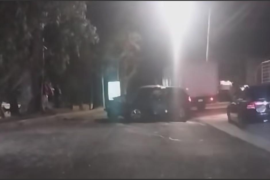 En el lugar quedaron varios pedazos de vidrio. (Foto: captura de video)