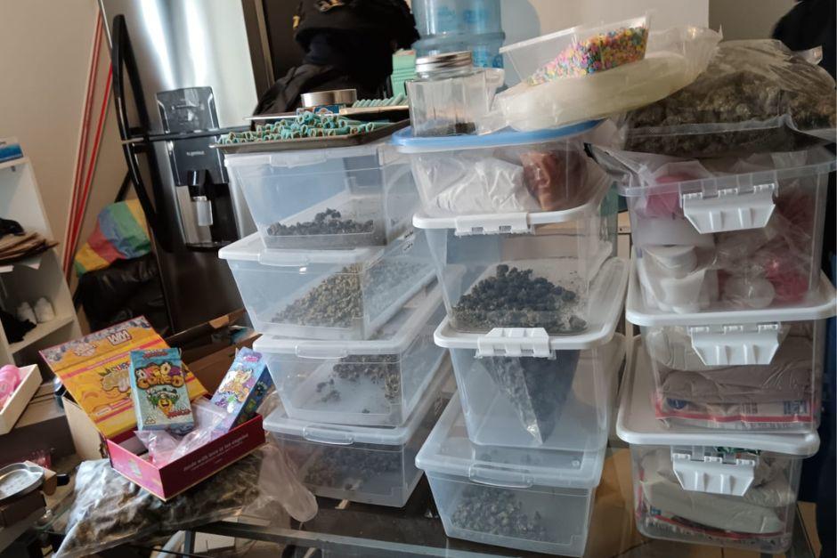 &nbsp;Agentes del MP se movilizaron para ejecutar estos allanamientos y localizaron droga entre utensilios de reposter&iacute;a.&nbsp;(Foto: Ministerio P&uacute;blico)