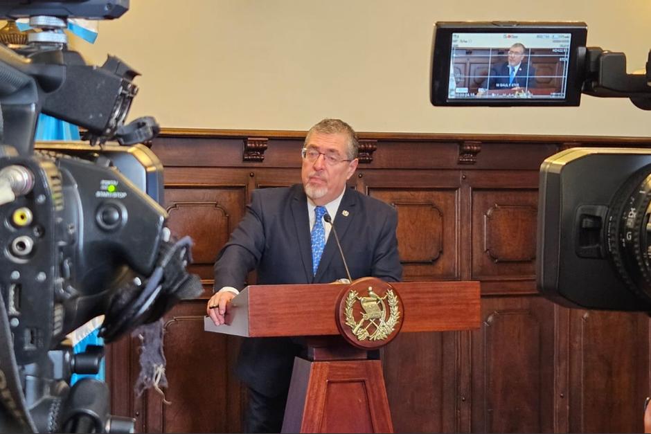 El mandatario inform&oacute; cu&aacute;les ser&iacute;an algunas medidas que tom&oacute; para afrontar la crisis. (Foto: Estuardo Paredes / Soy502)