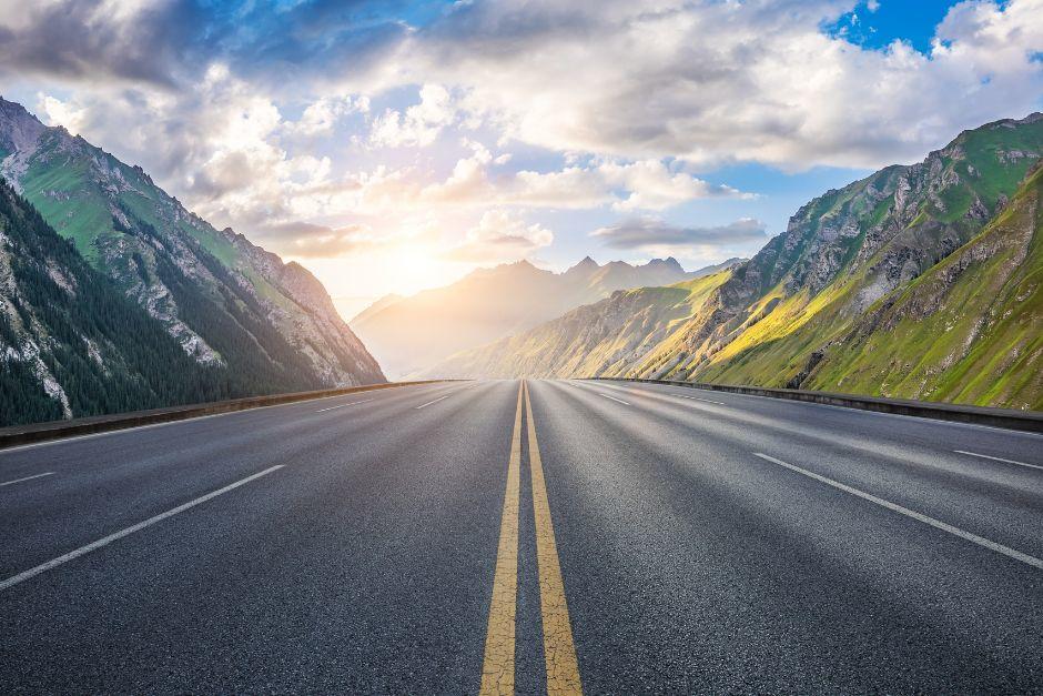 Un estudio revela que, en los &uacute;ltimos 30 a&ntilde;os, la inversi&oacute;n privada ha sido superior a la p&uacute;blica en infraestructura. (Foto: Shutterstock)