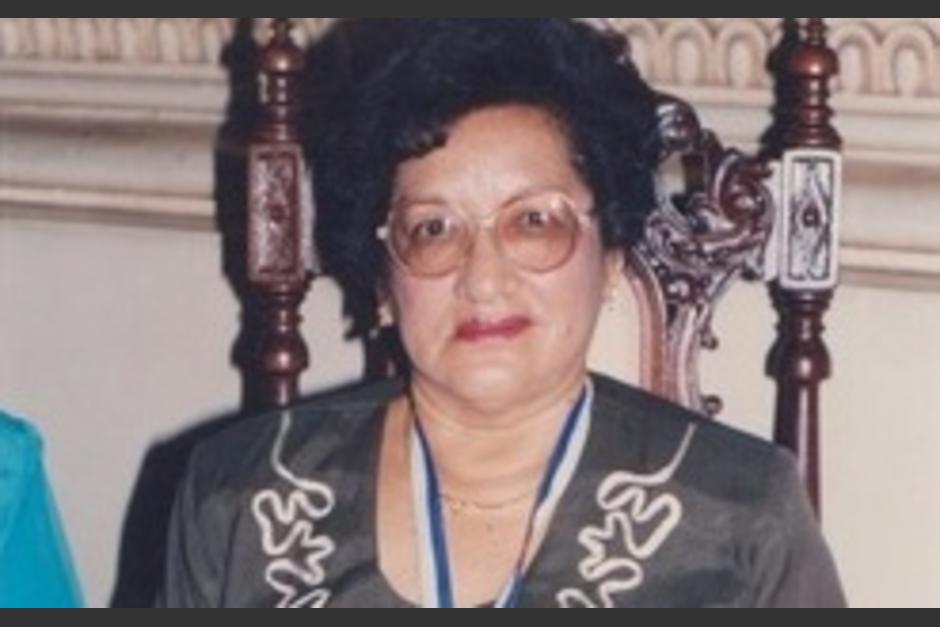 Luz Pilar Natareno&nbsp;dedic&oacute; 35 a&ntilde;os a la docencia. (Foto: FB/Luz Natareno)